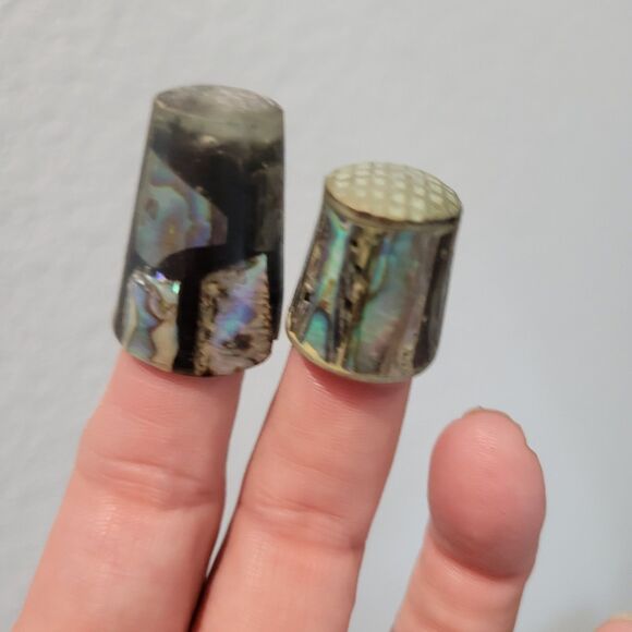 2 Vintage Inlaid Abalone Shell Thimbles MOP Mother Of Pearl sewing crafts MCM - Picture 7 of 9